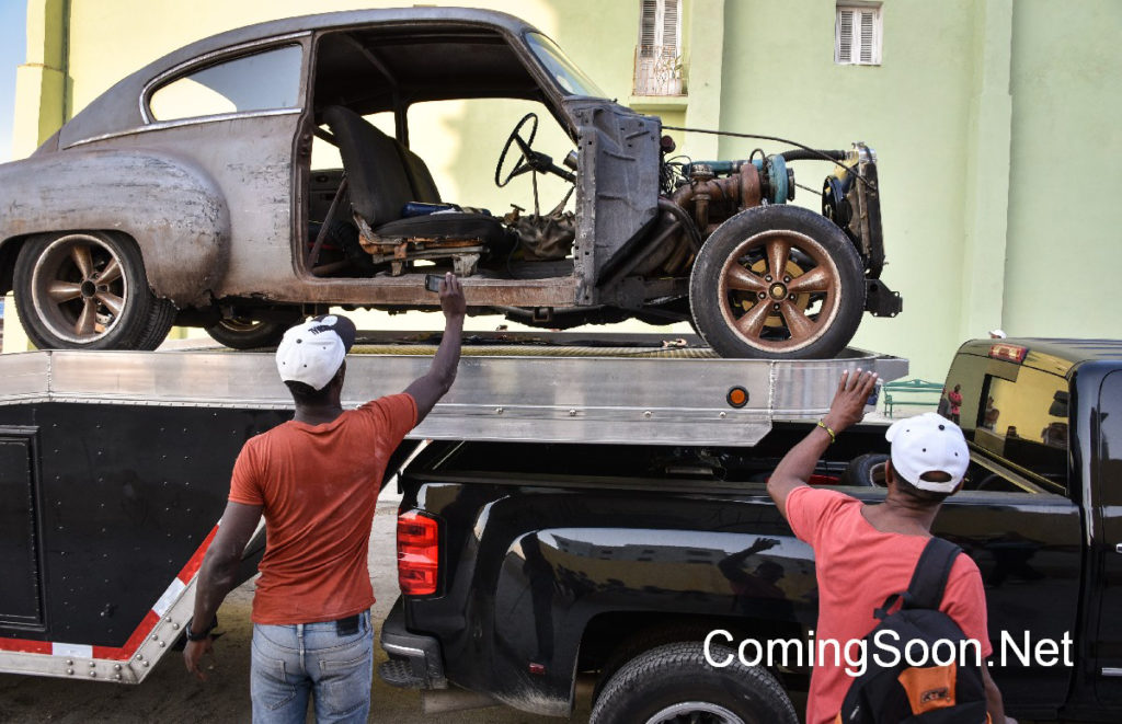Cubans take snapshots of cars used during the shooting of Fast & Furious 8 in Havana, on April 28, 2016.  / AFP / ADALBERTO ROQUE        (Photo credit should read ADALBERTO ROQUE/AFP/Getty Images)